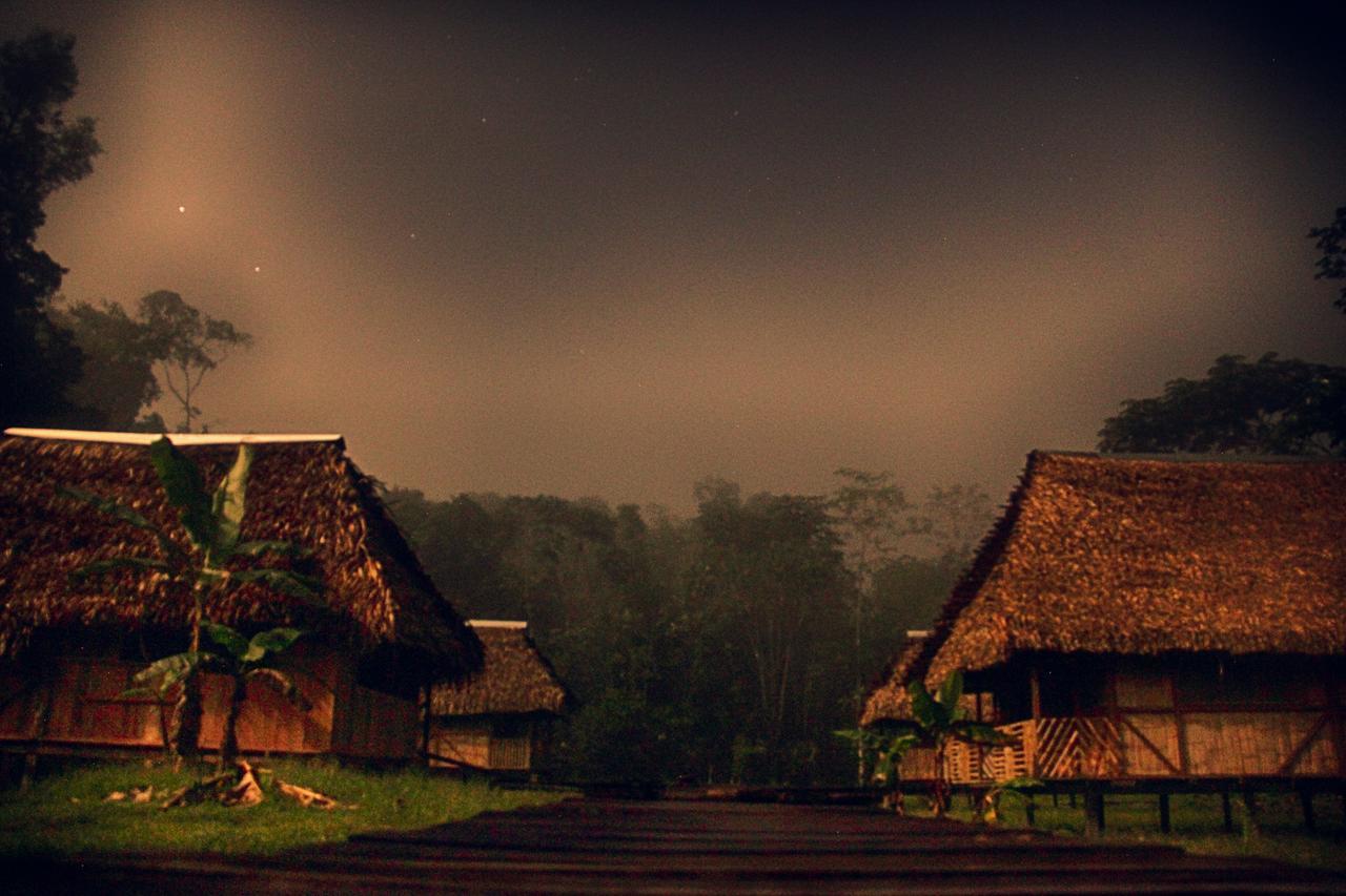 Green Forest Ecolodge Puerto Montufar エクステリア 写真