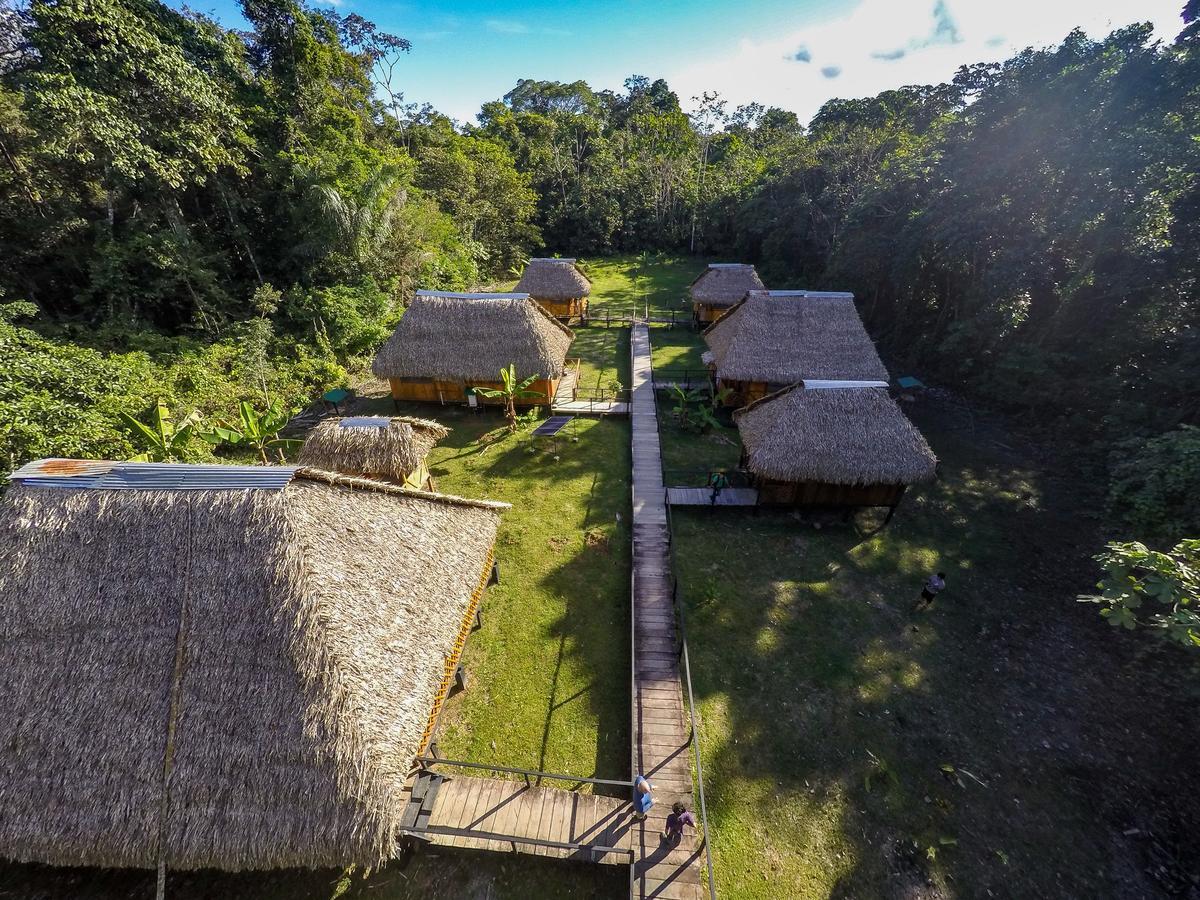 Green Forest Ecolodge Puerto Montufar エクステリア 写真