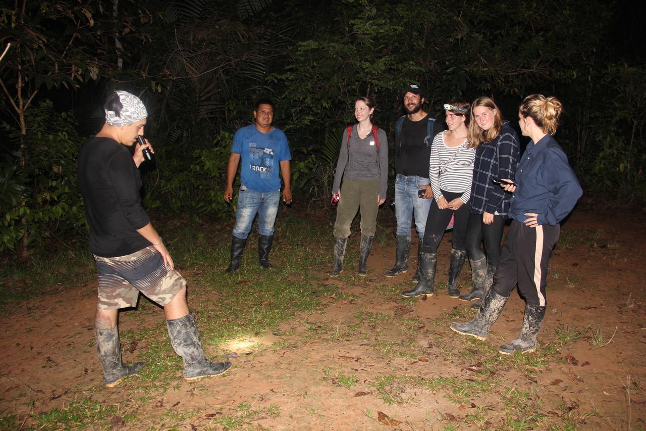 Green Forest Ecolodge Puerto Montufar エクステリア 写真