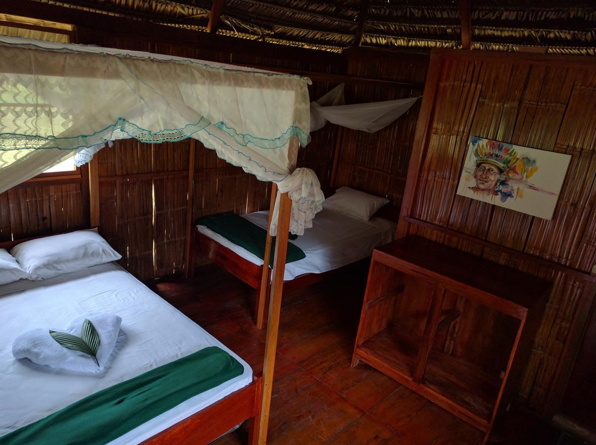 Green Forest Ecolodge Puerto Montufar エクステリア 写真
